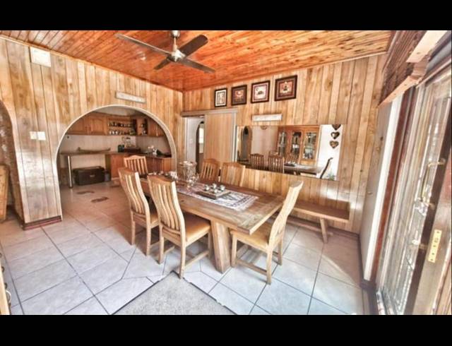 6 BEDROOM HOUSE FOR SALE IN MULBARTON